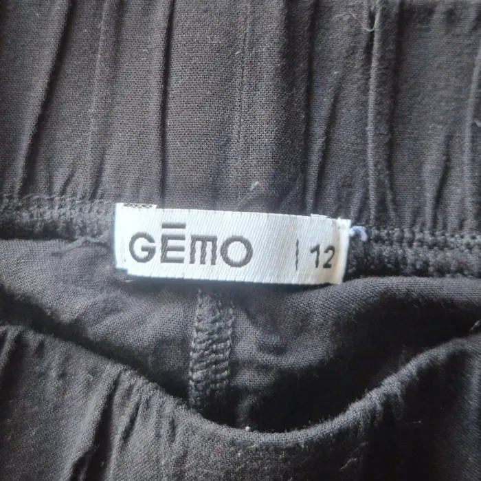 Superbe short légé noir - Gémo - Taille 12 ans - photo numéro 4