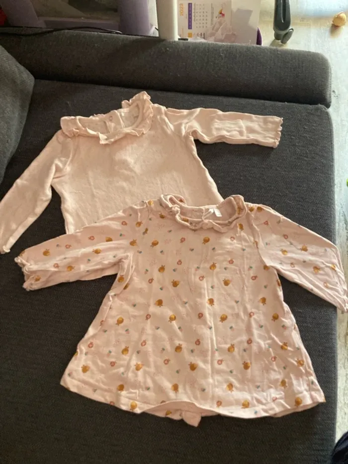 2 T-shirts orchestra, 12 mois