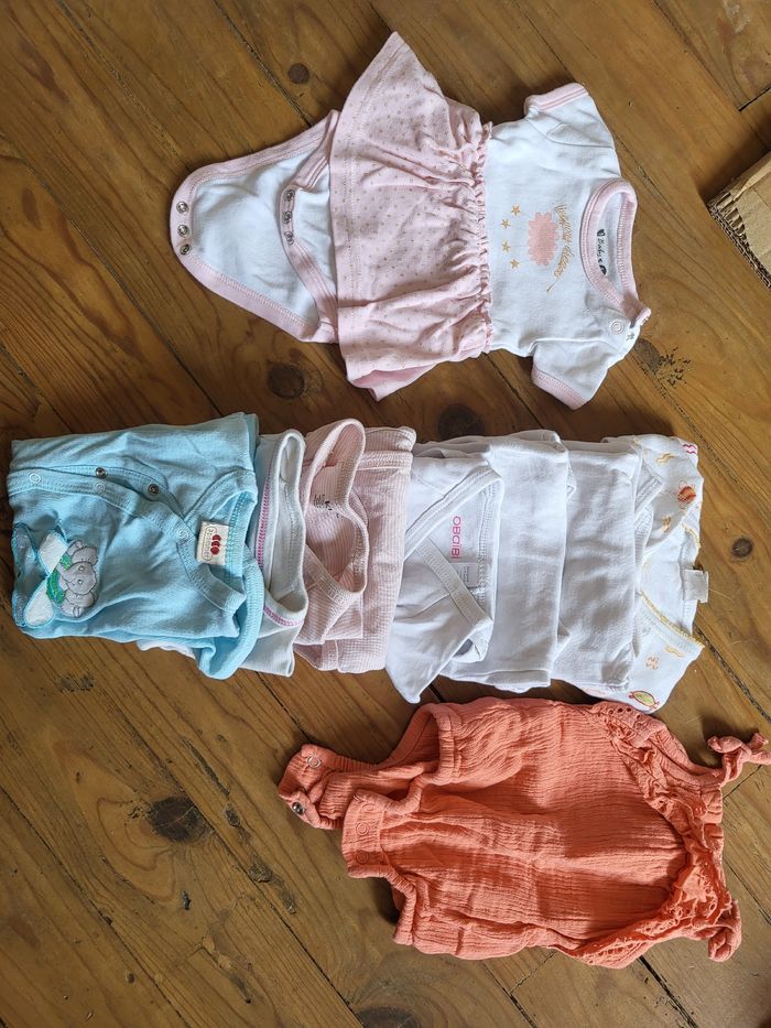 Vêtements fille 1 mois - photo numéro 12