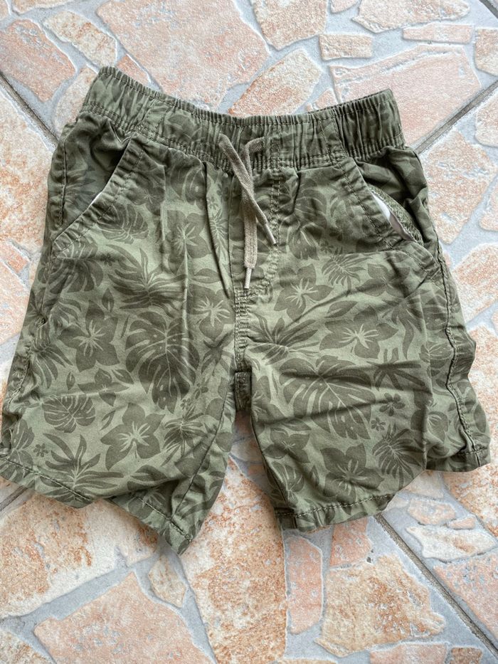 Short kaki - photo numéro 3