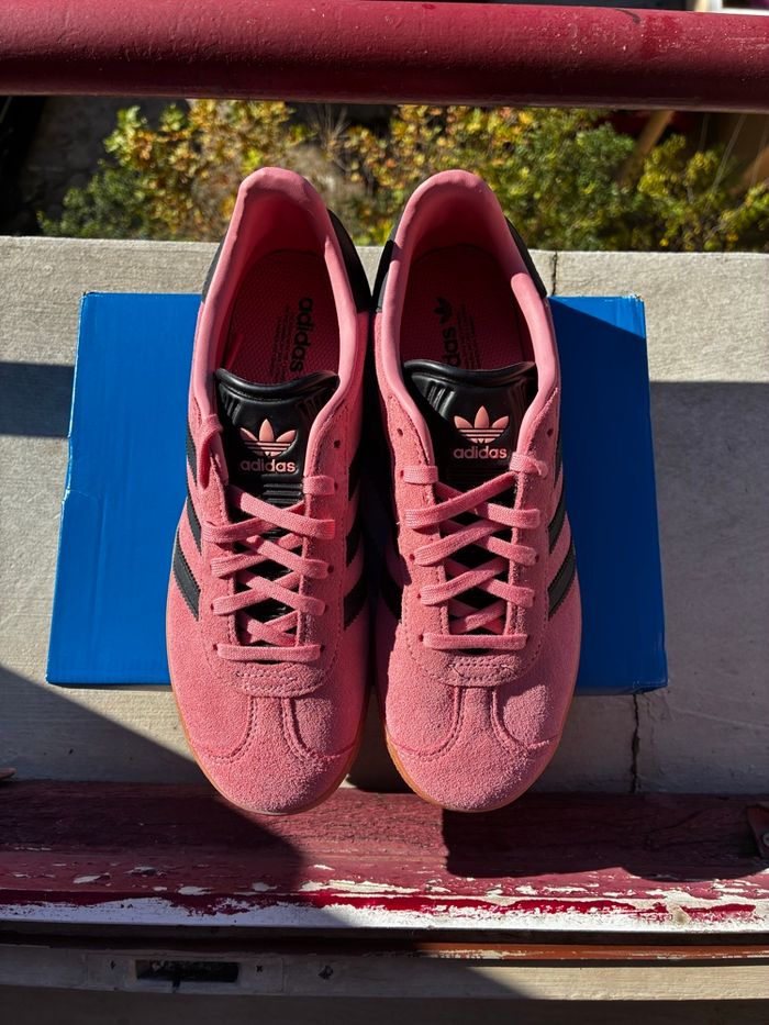 Adidas Gazelle Pink/Black/Gold - Taille 38 - Neuves - photo numéro 3