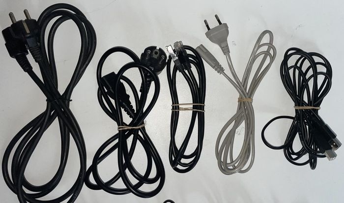 Lot 18 câbles : USB, ethernet, lecteur carte SD, adaptateur, ect... - photo numéro 2