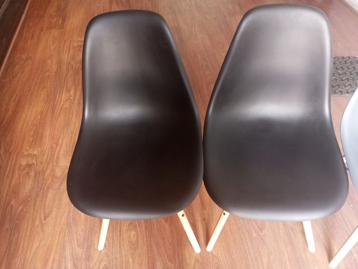 Lot 5 chaises scandinaves bon état - photo numéro 2