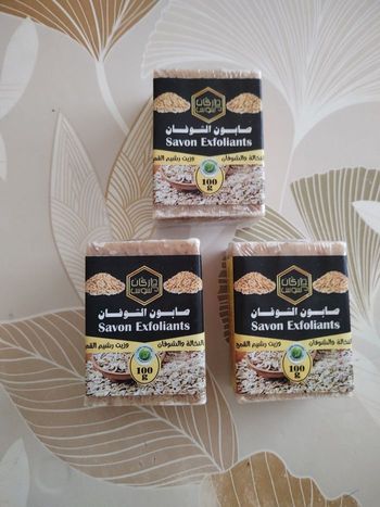 Lot trois savons exfoliants