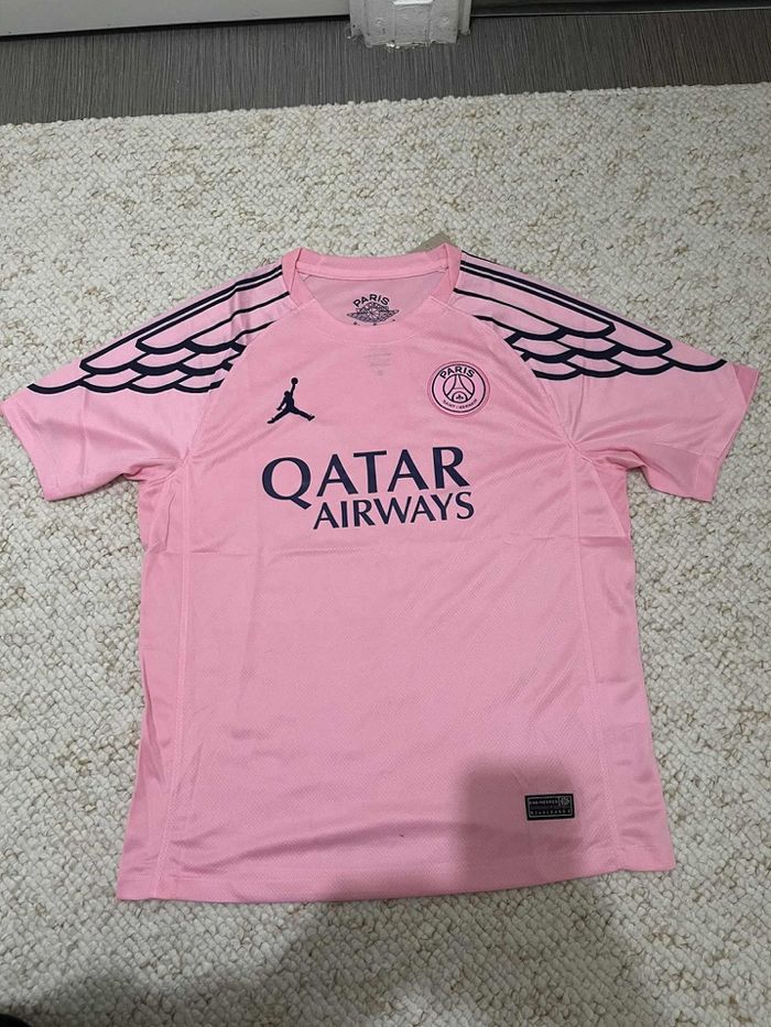 Maillot de football PSG rose neuve taille L