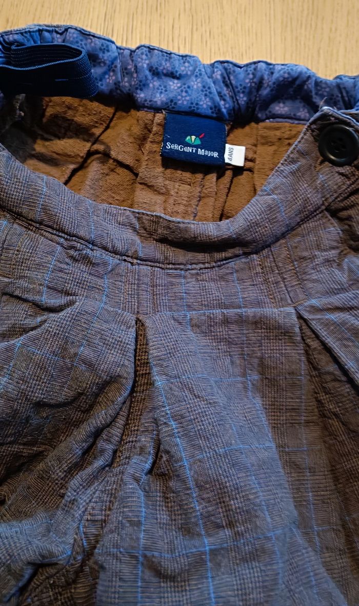 Lot : 3 jupes taille 4 ans - photo numéro 4