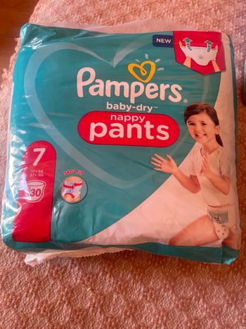 Couches Pampers Taille 7
