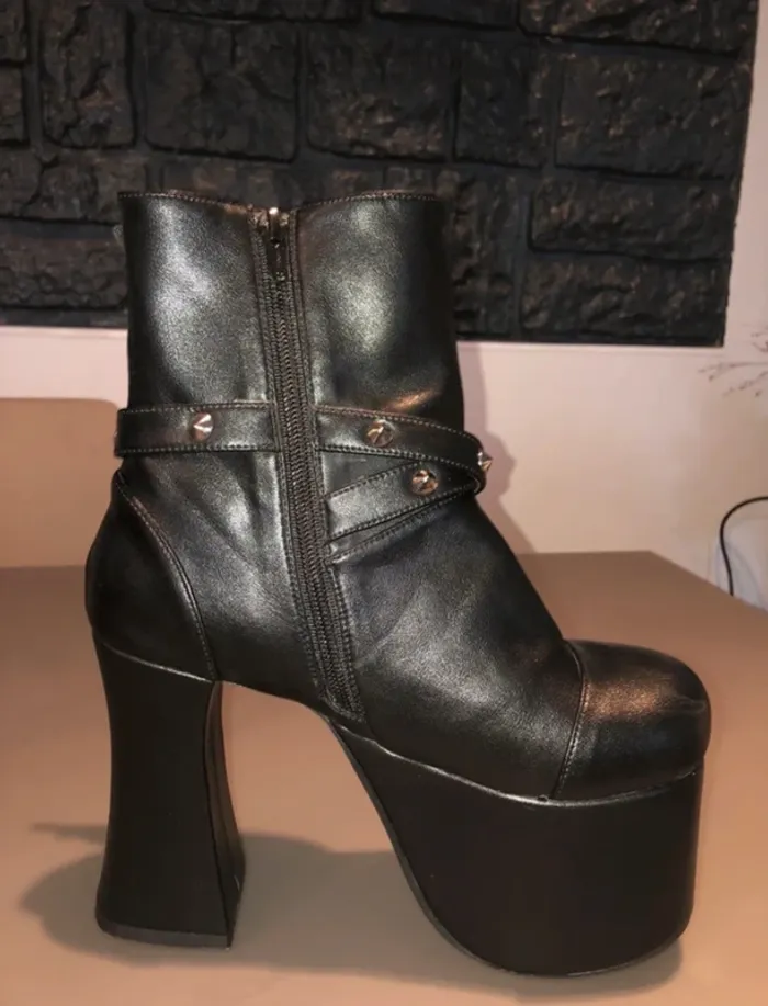 Bottes à talons plate-forme gothique – Devil Knight – T 38 - photo numéro 2