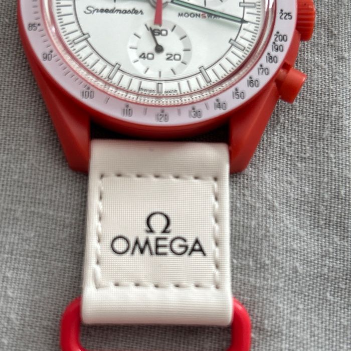 Swatch X Oméga speedmaster - photo numéro 2