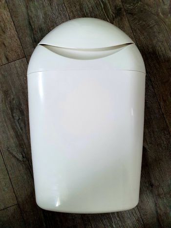 Poubelle à couches Sangenic