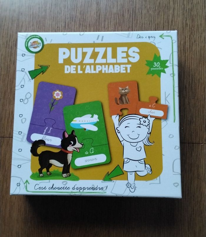 Puzzle  de  l  alphabet,  c'est  chouette  d  apprendre  ,Toy  Universe  ,30 Puzzle  ,4 ans