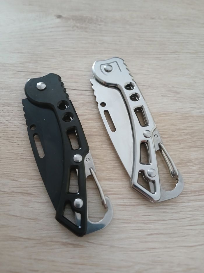 Lot 2 petits couteaux de poche - photo numéro 2