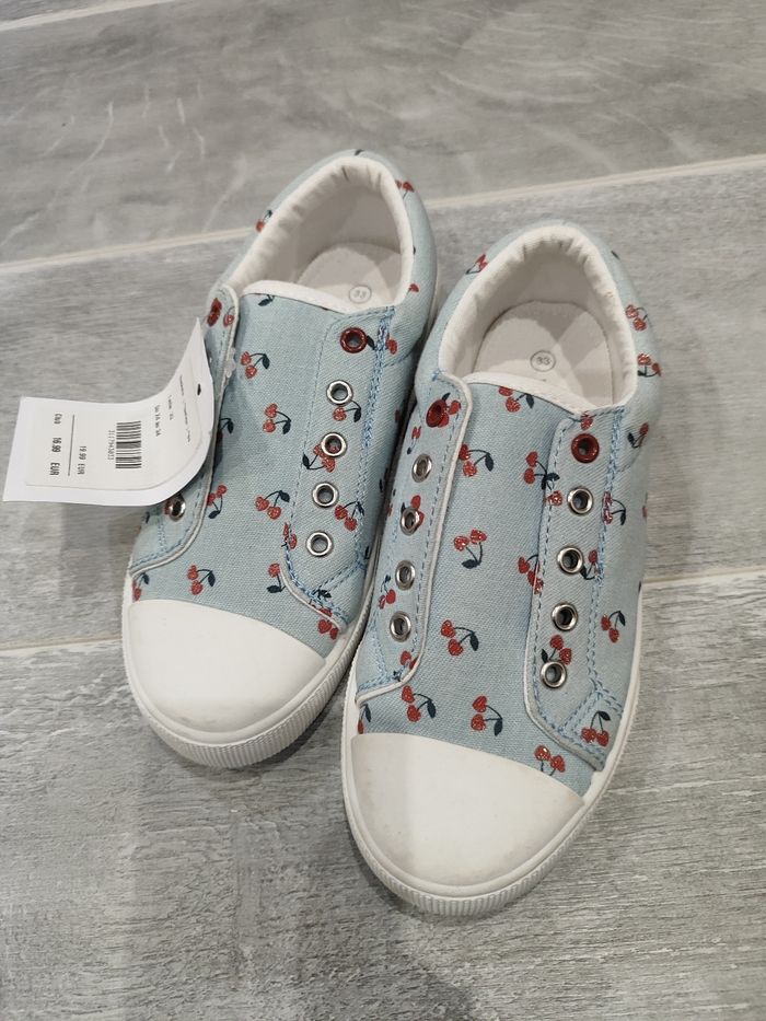 Baskets en 33 neuve