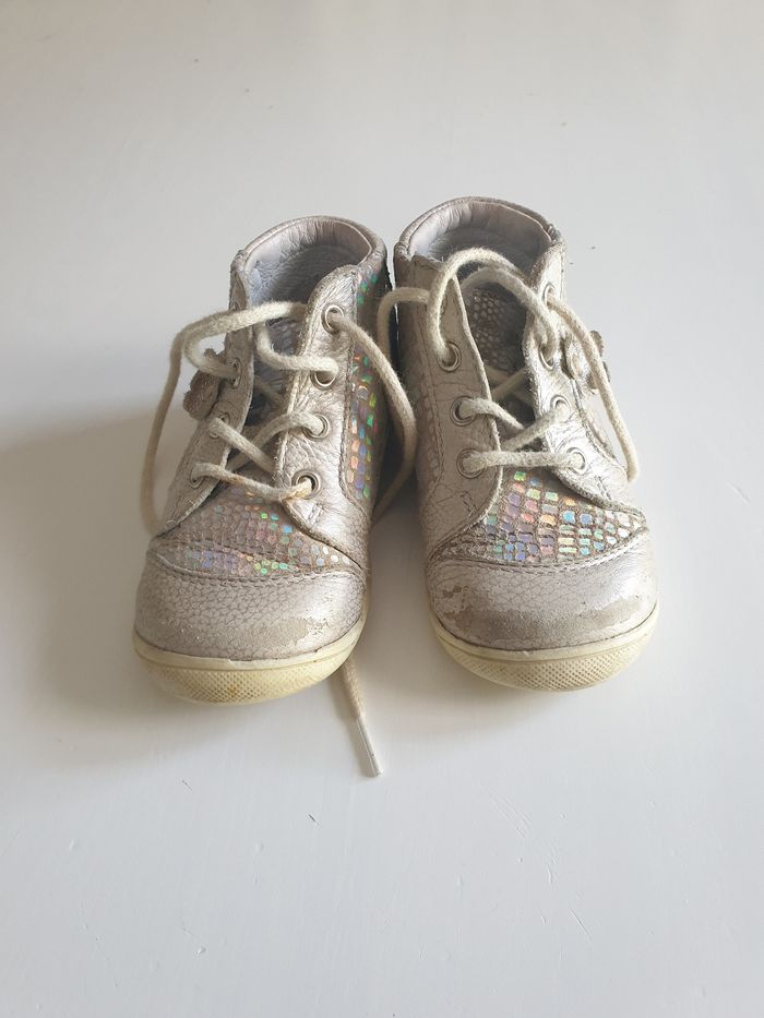 Chaussures GBB pointure 21