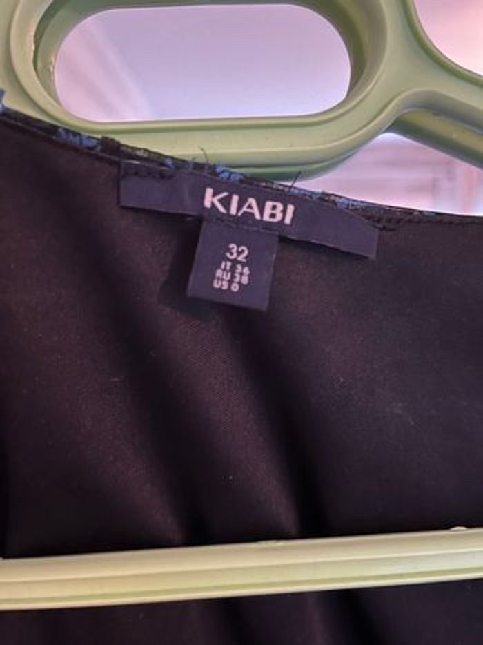 Robe d’hiver noire à fleurs bleues - photo numéro 2