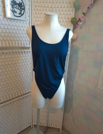 Joli maillot de bain 1 pièce Etam bleu marine dos nu & nœuds femme T44 
