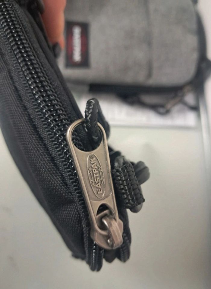 Eastpak sacoche bandoulière neuve - photo numéro 5