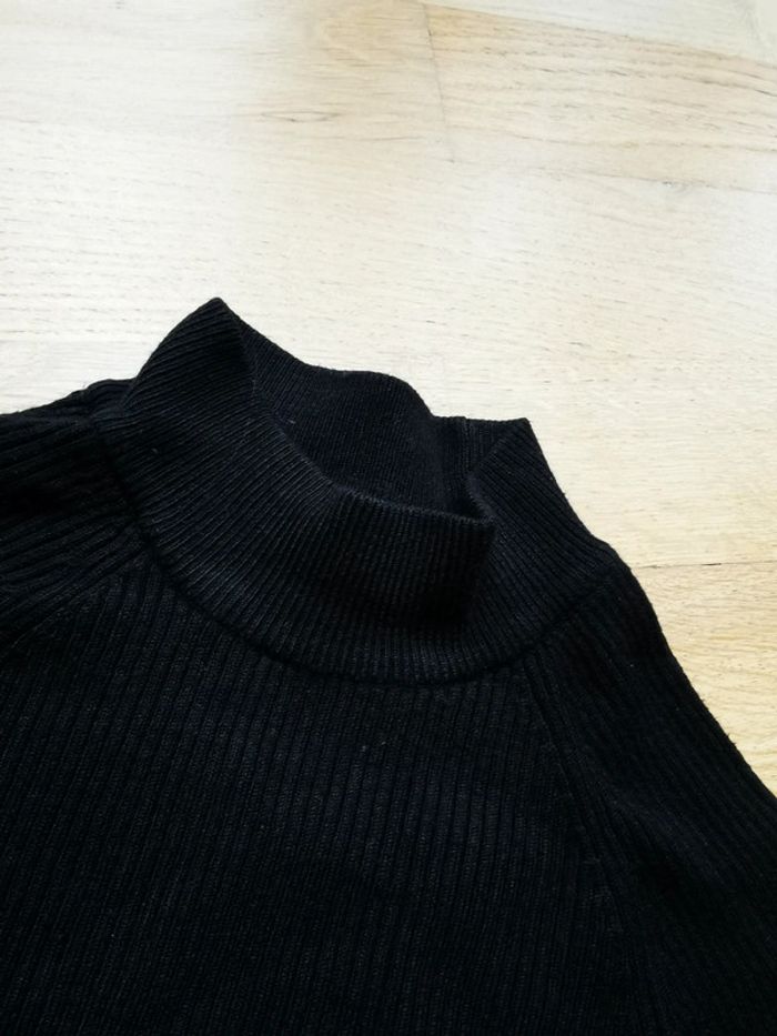 Tee-shirt noir col montant - photo numéro 3