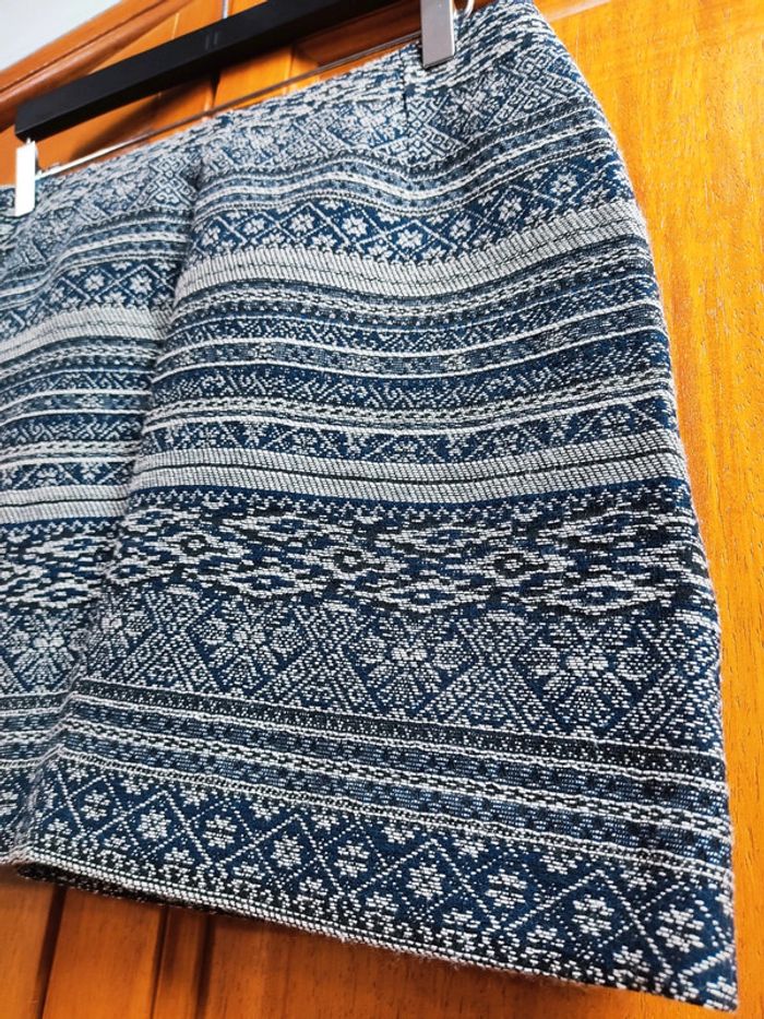 Mini jupe courte broderie à motifs Stradivarius 40 L Très bon état - photo numéro 3