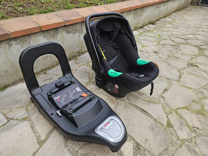 Siège auto Chicco + base isofix - photo numéro 2