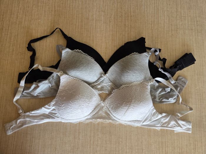Lot 3 soutien gorge allaitement 80B
H&M