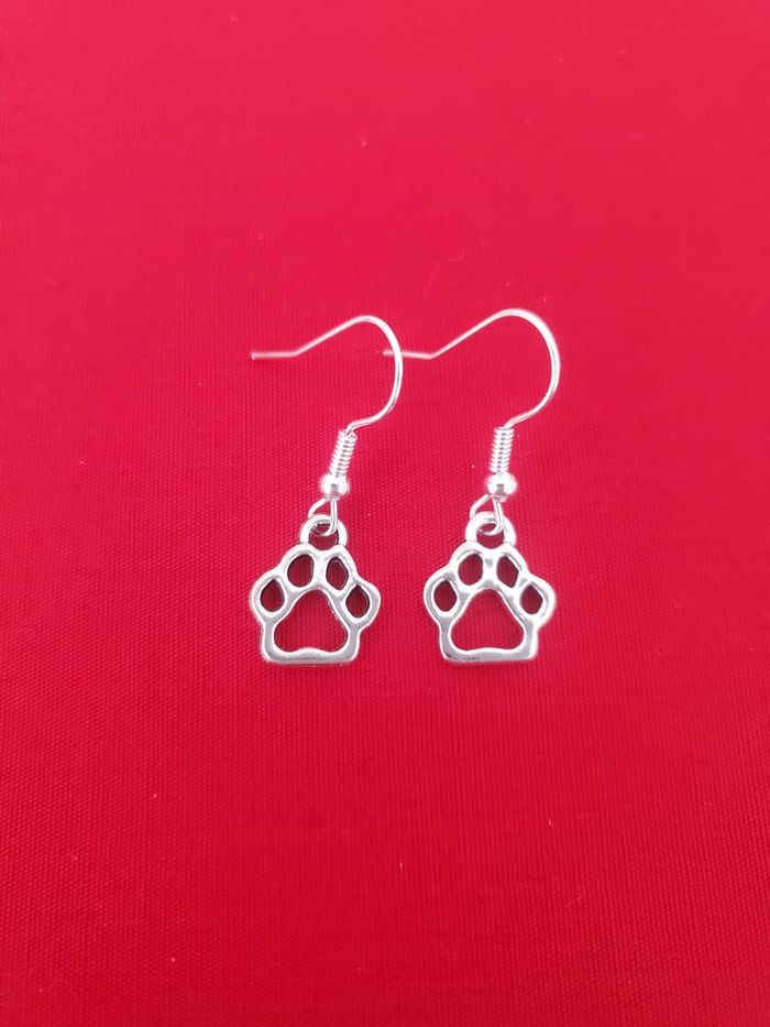 Boucles d'oreilles pendante argenté empreinte animal patte chien chat ours