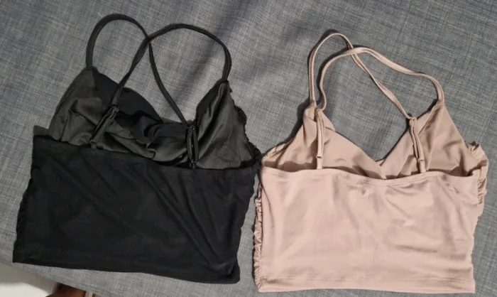 Lot de 2 tops à fines brides unicolore à ruché taille M - photo numéro 2