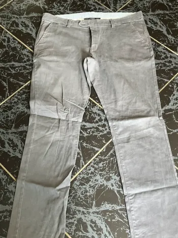 Pantalon gris chino levergy 48