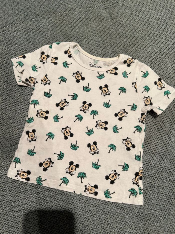 Ensemble salopette et t shirt - photo numéro 4