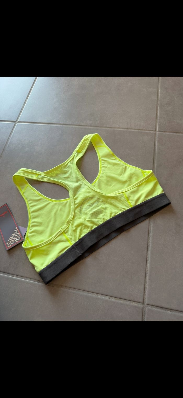 Brassière de sport femme Taille 44/46 - photo numéro 8