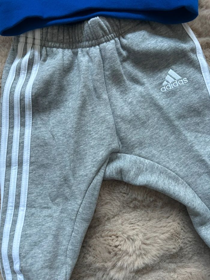 Ensemble jogging - photo numéro 2