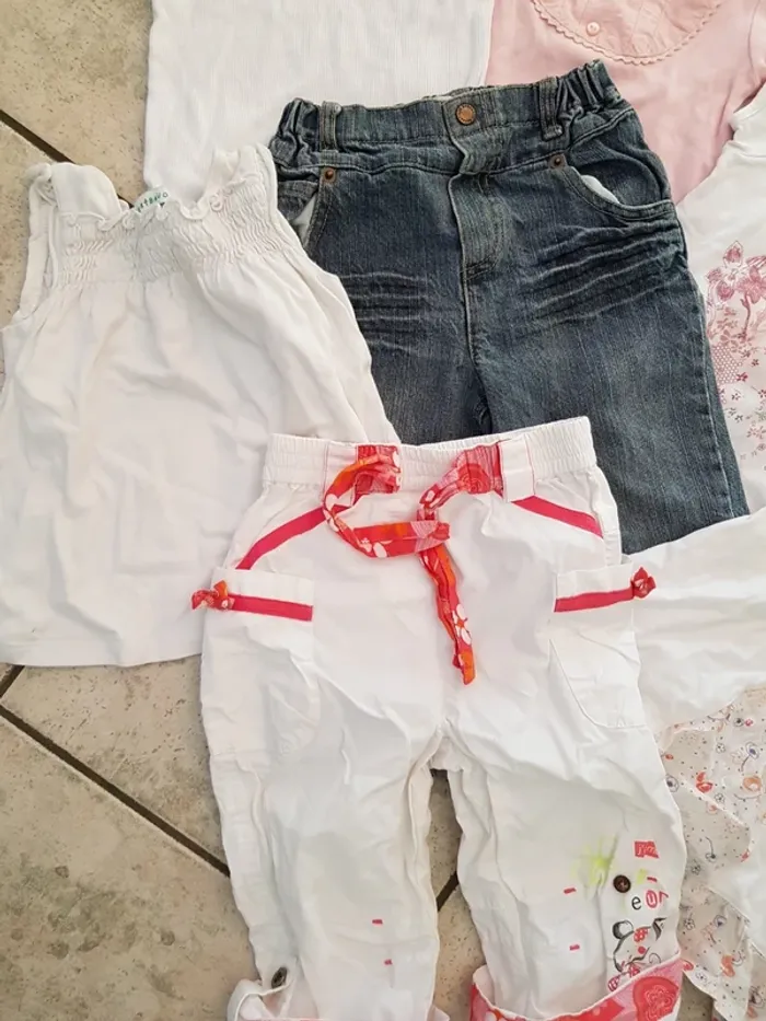 Lot de 12 habits fille, 18 mois - photo numéro 2