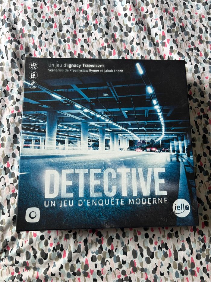 Jeu de société d’enquêtes criminelles Détective neuf