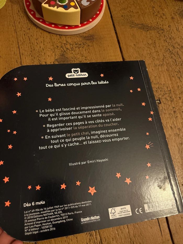 Livre Regarde dans la nuit Nathan - photo numéro 2
