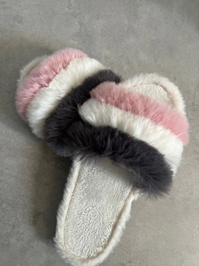 Pantoufle maison - photo numéro 3