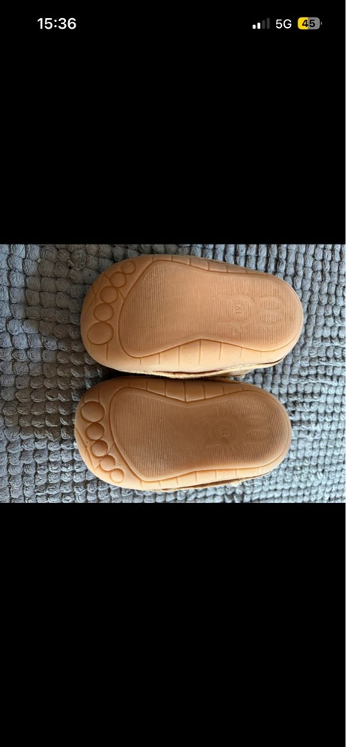 Chaussure bébé - photo numéro 2
