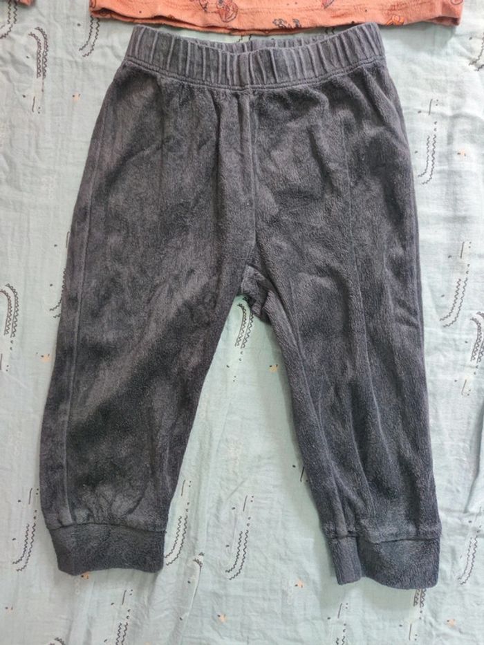 Pyjama 2 pièces velours simba le roi lion T.24 mois - photo numéro 4