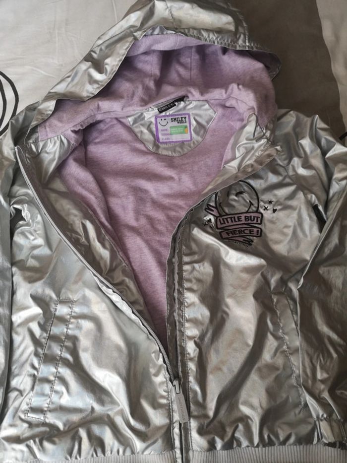 Veste coupe vent 8 ans + 5 paires de socquettes Smileys - photo numéro 7