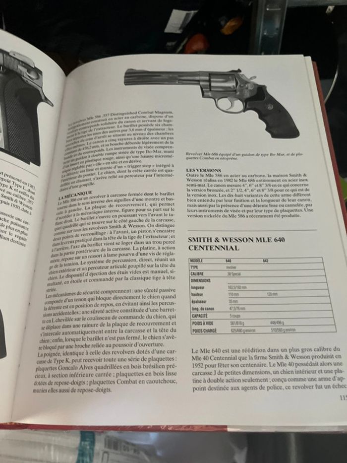 Pistolets et Revolvers du Monde Entier” P. Caiti – Éditions De Vecchi – Collector - photo numéro 6