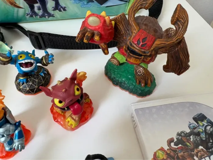 Lot skylanders giants + jeu wii - photo numéro 4
