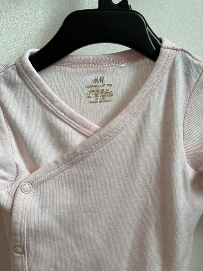 Lot 3 bodies H&M fille 1-2mois - photo numéro 4