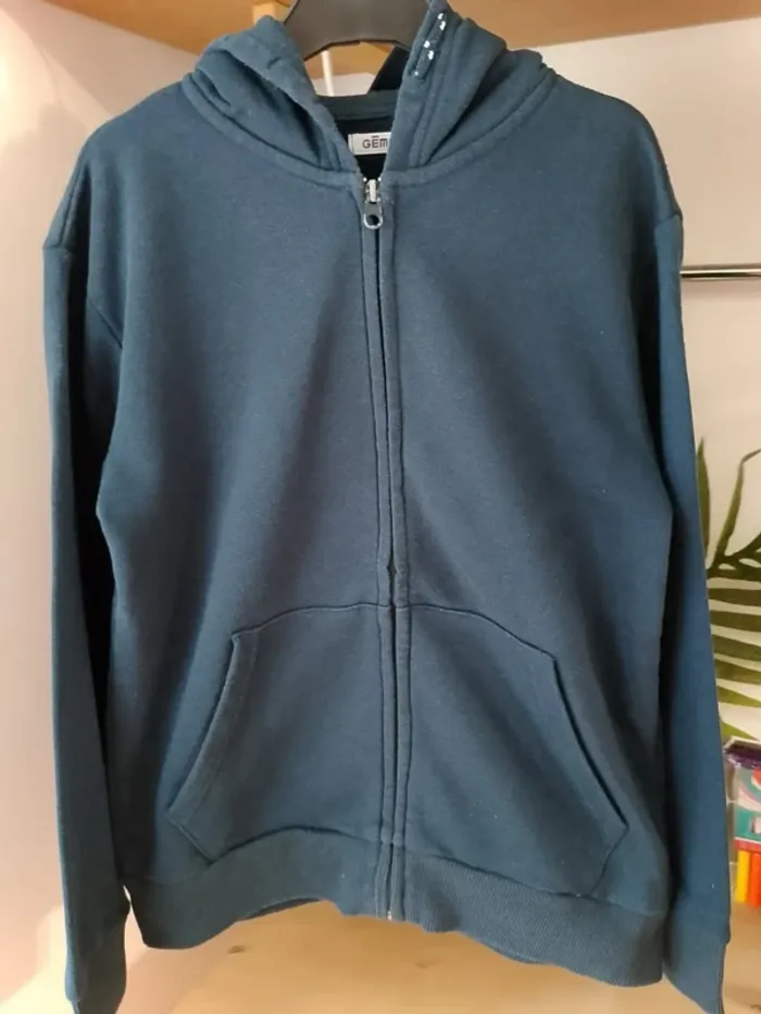 Gilet bleu marine zippe à capuche • 12 ans - photo numéro 2