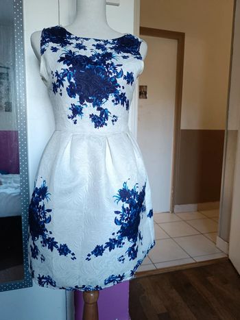 Robe WAQIA - Taille 12 ANS