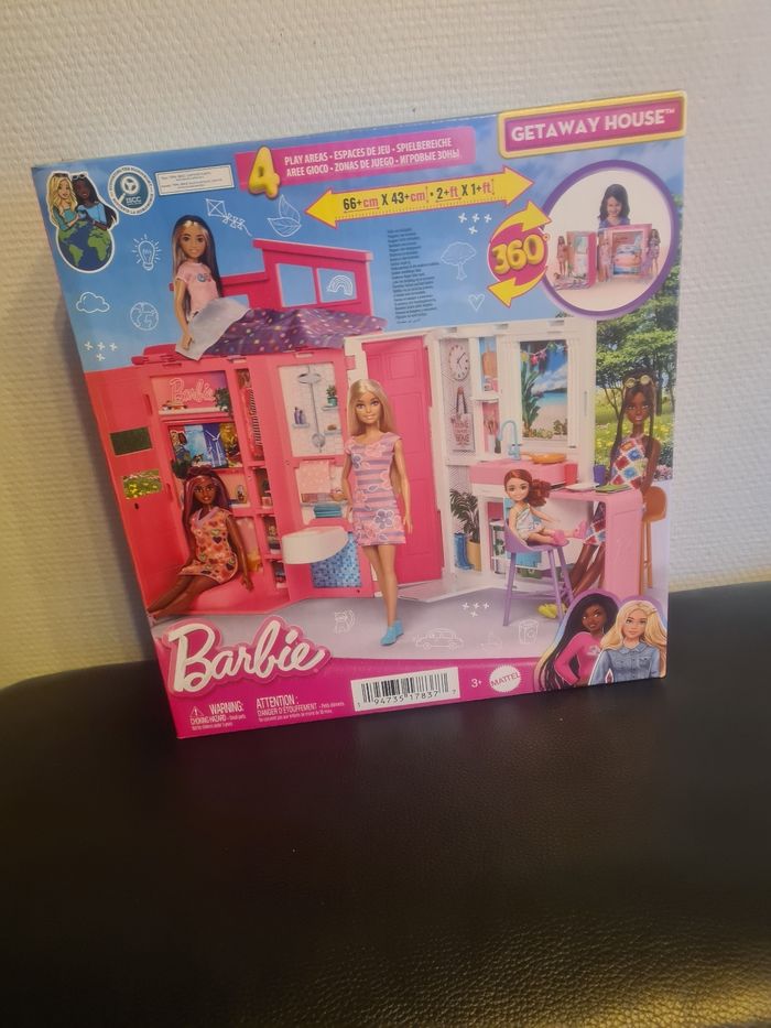 Maison de vacances barbie NEUVE