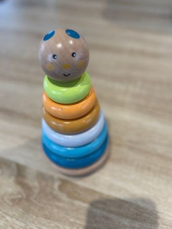 Jeux d’éveil - pyramide à empiler 