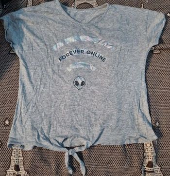 T-shirt court alien gris et argenté taille 12ans