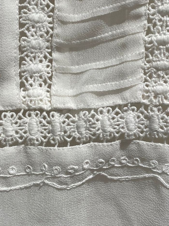 Tunique blanc cassé crème dentelles bohème, avec Top, incorporé Naf Naf taille 36 - photo numéro 20