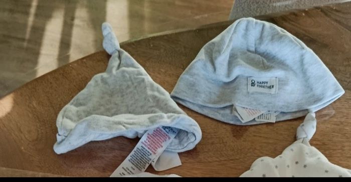 Lot bonnets - photo numéro 2