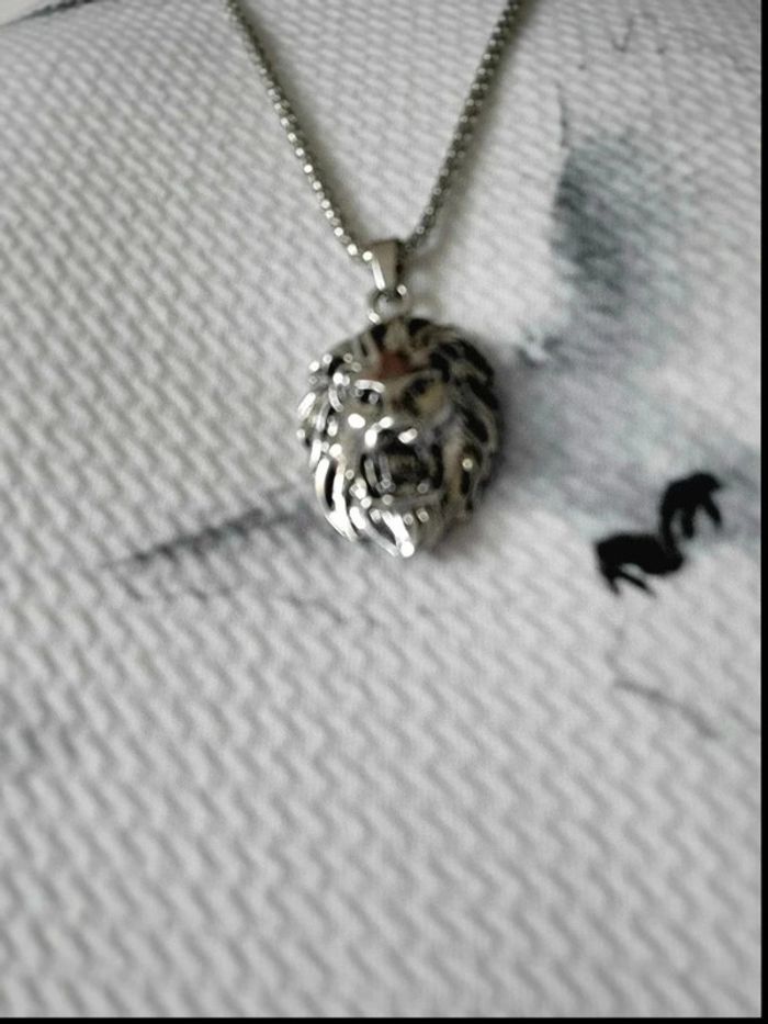 Collier tête de lion argenté – bijou symbole de force et courage – pendentif homme style guerrier - photo numéro 4