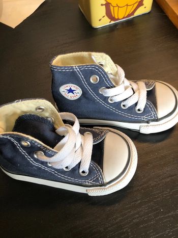 Converse Chuck Taylor neuve taille 20 bleu marine